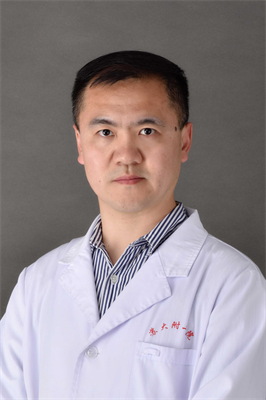 杨咏强图片alt