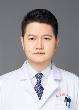 李光飞